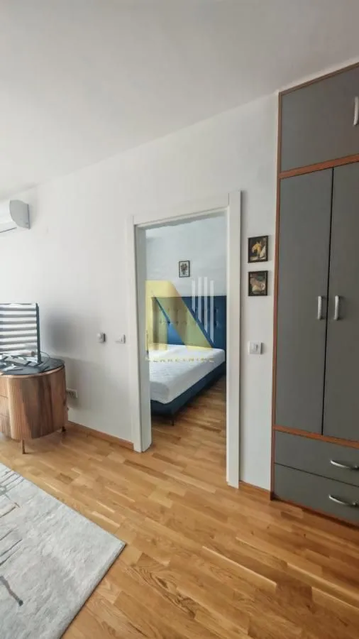 Izdavanje, dvosoban stan, 43m², Sajmište, Novi Sad