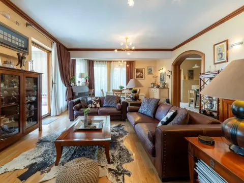 Sale, house, 507m², Dobrota, Kotor - image 31