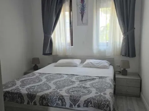 Prodaja, trosoban stan, 79m², Petrovac, Budva - image 9