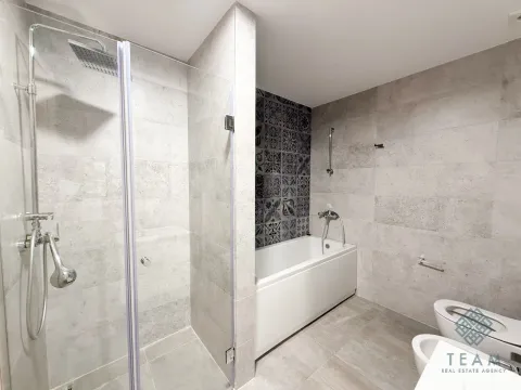 Izdavanje, četvorosoban stan, 125m², Master Kvart, Podgorica - image 11