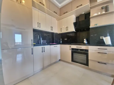 Rent, two bedroom apartment, 70m², Budva, Crna Gora - image 12