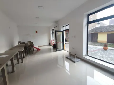Prodaja, poslovni prostor, 97m², Centar, Subotica - image 3