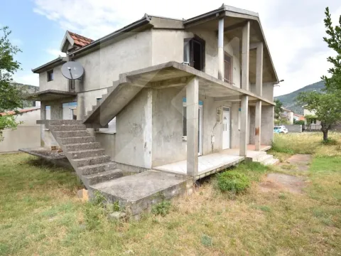 Prodaja, kuća, 164m², Zlatica, Podgorica - image 1