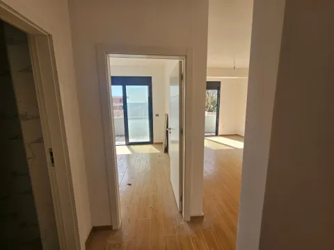 Prodaja, jednosoban stan, 48m², Ulcinj, Crna Gora - image 4