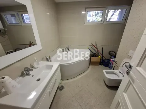 Izdavanje, stan, 150m², Socijalno, Novi Sad Sve Podlokacije - image 19