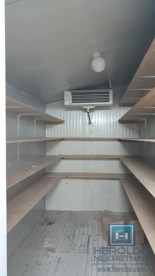Prodaja, ugostiteljski objekat, 1500m², Donji Krčin, Varvarin