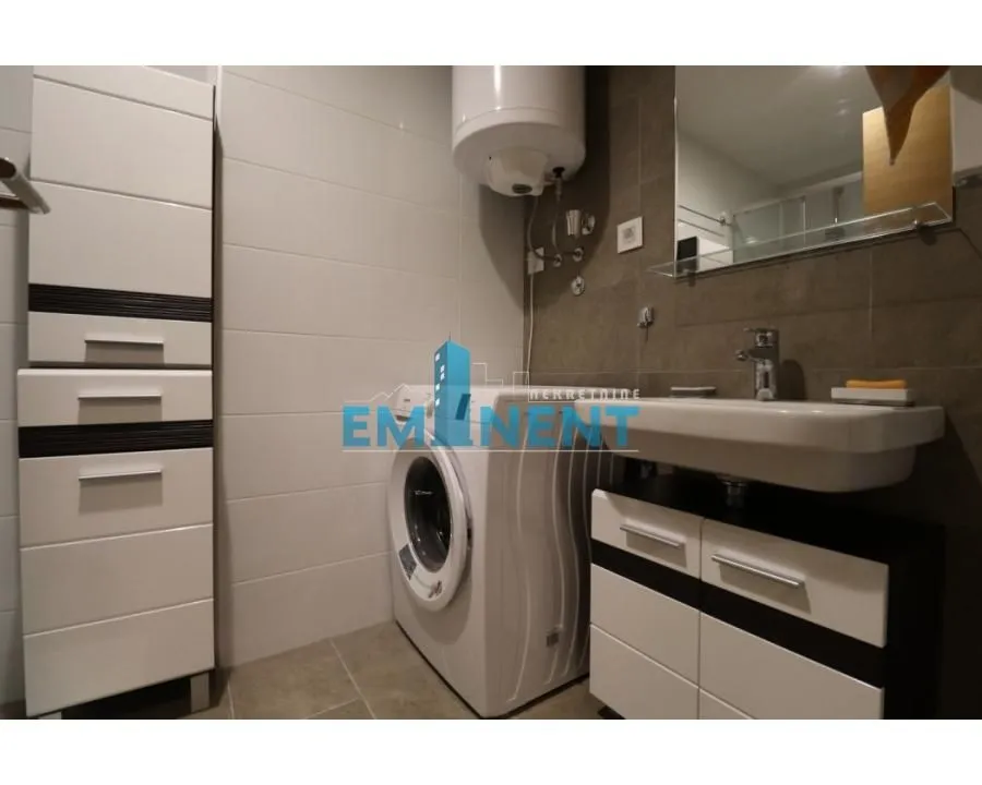Izdavanje, stan, 40m², Zemun Gornji Grad, Zemun Sve Podlokacije