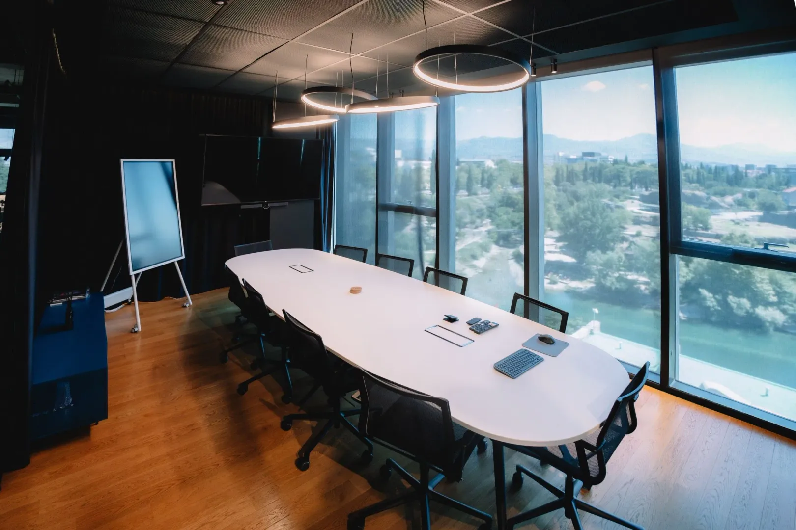 Rent, office space, 368m², Preko Morače, Podgorica
