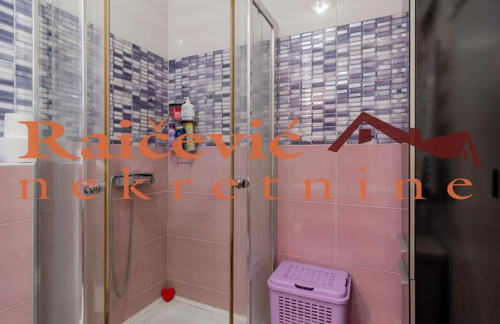 Prodaja, dvosoban stan, 68m², Zemun Gornji Grad, Zemun Sve Podlokacije
