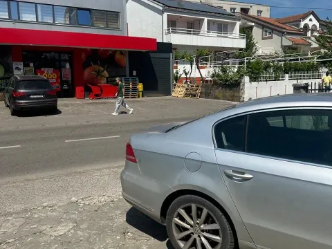 Rent, office space, 15m², Momišići, Podgorica - image 2