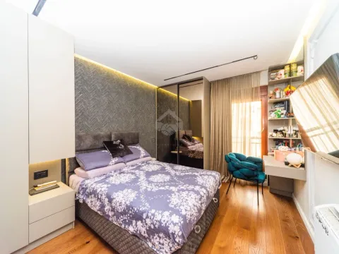 Prodaja, trosoban stan, 195m², Pobrežje, Podgorica - image 16