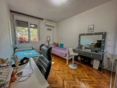 Prodaja, dvosoban stan, 72m², Stari Aerodrom, Podgorica - image 9