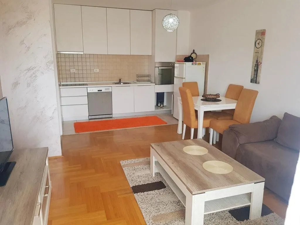 Rent, one bedroom apartment, 50m², Stari Aerodrom, Podgorica
