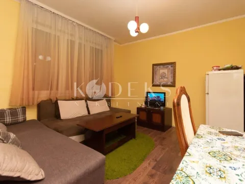 Rent, one bedroom apartment, 43m², Stara Varoš, Podgorica - image 1