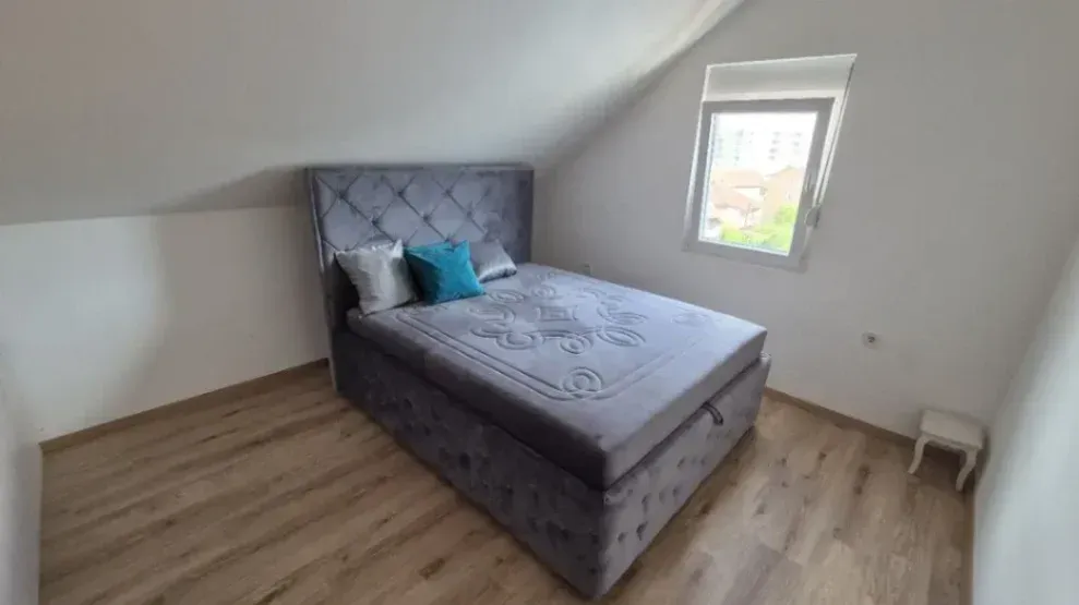 Prodaja, dvosoban stan, 120m², Stari Aerodrom, Podgorica