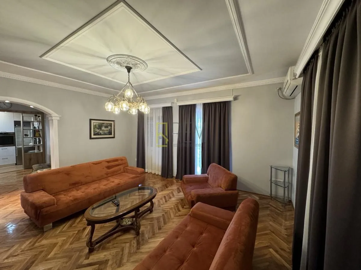 Rent, house, 100m², Centar, Podgorica