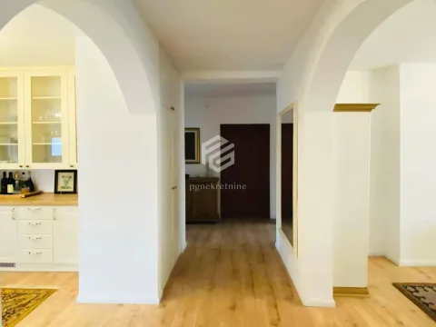 Rent, three bedroom apartment, 100m², Gornja Gorica, Podgorica - image 9