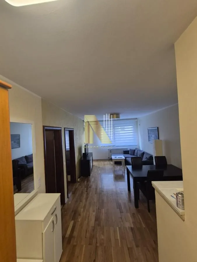 Izdavanje, jednosoban stan, 45m², Centar, Novi Sad
