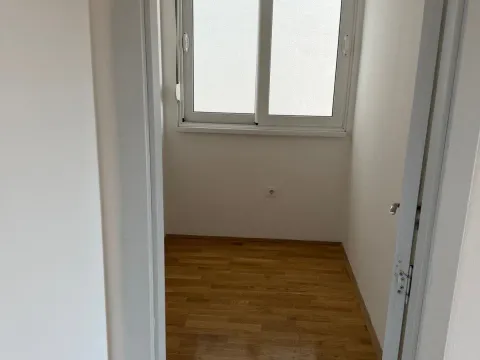 Sale, two bedroom apartment, 46m², Dalmatinska ulica, Podgorica - image 6