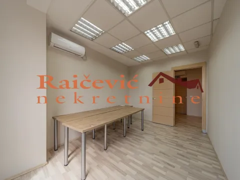 Rent, office space, 216m², Savski Venac, Beograd - image 13