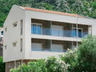 Rent, studio apartment, 34m², Kotor, Crna Gora - image 7
