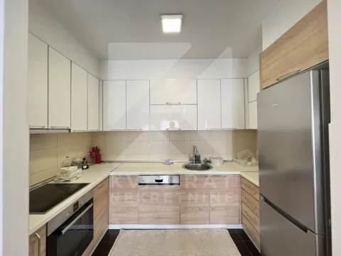 Izdavanje, dvosoban stan, 71m², Tuški Put, Podgorica - image 5