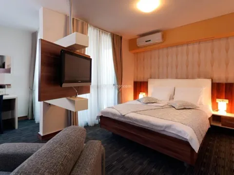 Sale, hospitality venue, 1450m², Igalo, Herceg Novi - image 20