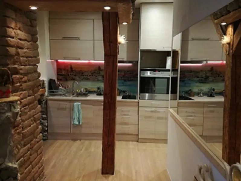 Izdavanje, dvosoban stan, 70m², Zemun Centar, Zemun Sve Podlokacije