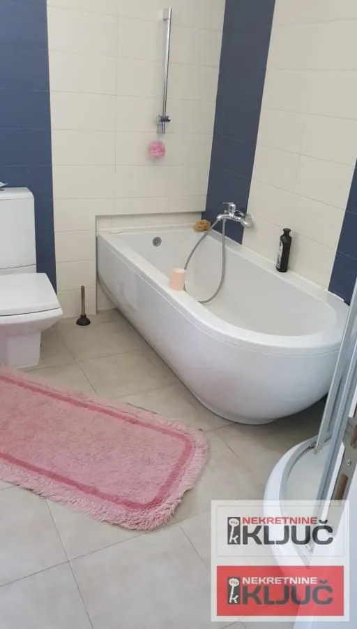 Rent, house, 1000m², Kać, Novi Sad Sve Podlokacije