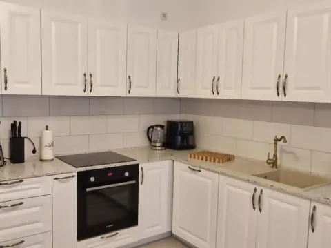 Izdavanje, trosoban stan, 135m², Stari Grad, Beograd - image 4