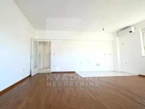 Izdavanje, dvosoban stan, 70m², Zabjelo, Podgorica - image 4