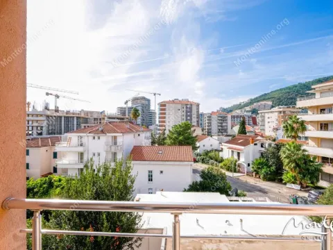 Sale, one bedroom apartment, 64m², Budva, Crna Gora - image 17