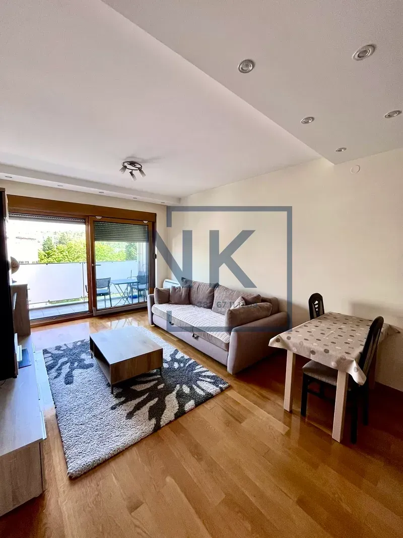 Izdavanje, jednosoban stan, 51m², Momišići, Podgorica