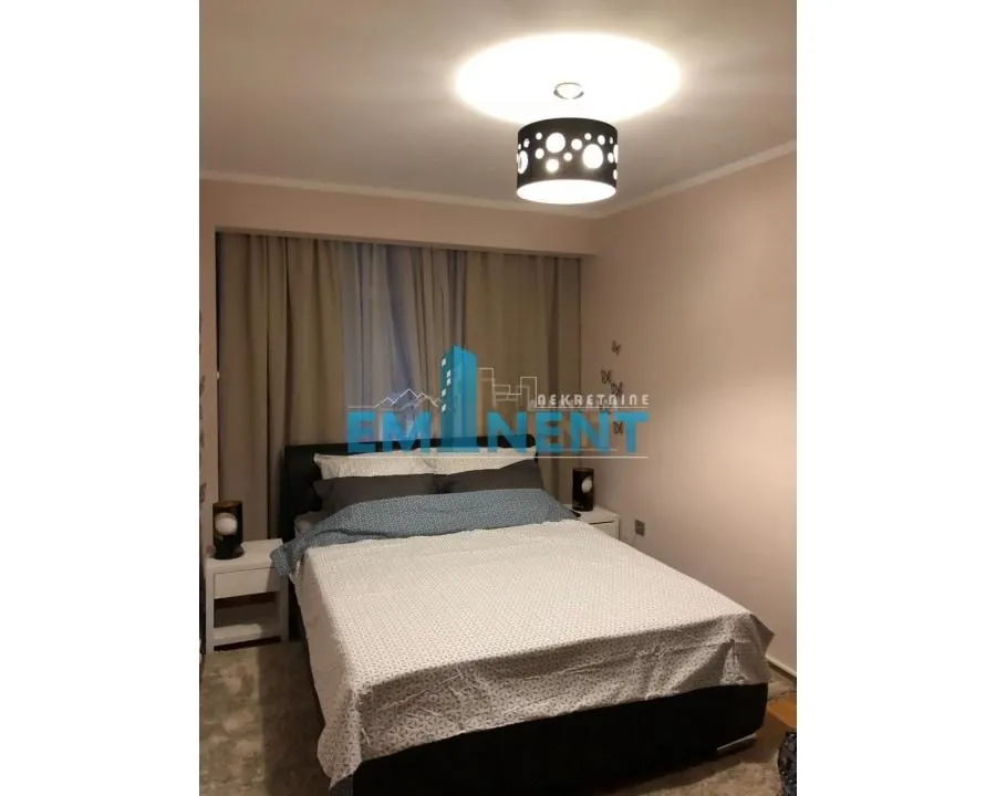 Izdavanje, trosoban stan, 85m², Lipov Lad, Zvezdara Sve Podlokacije