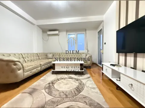 Izdavanje, trosoban stan, 80m², Krivi Most, Podgorica - image 10