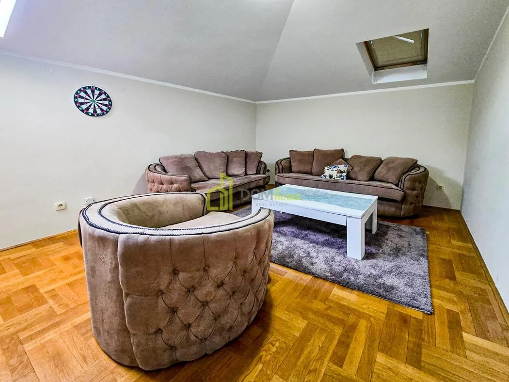 Prodaja, trosoban stan, 92m², Autobuska stanica, Podgorica