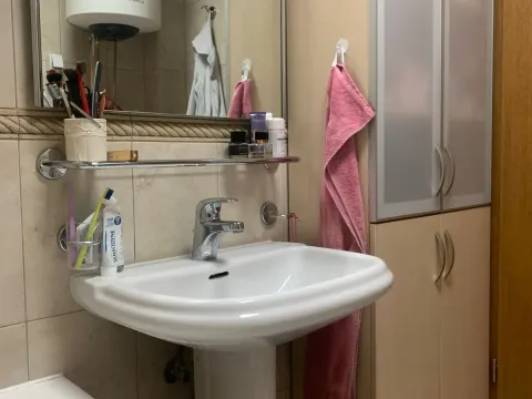 Prodaja, jednosoban stan, 46m², Stari Aerodrom, Podgorica - image 5