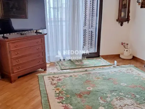 Rent, two bedroom apartment, 65m², Stari Grad, Beograd - image 5