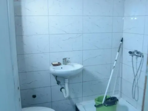 Prodaja, kuća, 210m², Padinska Skela, Palilula Sve Podlokacije - image 14