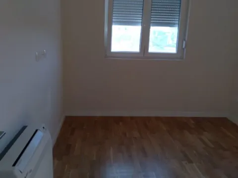 Izdavanje, jednosoban stan, 58m², Pobrežje, Podgorica - image 5