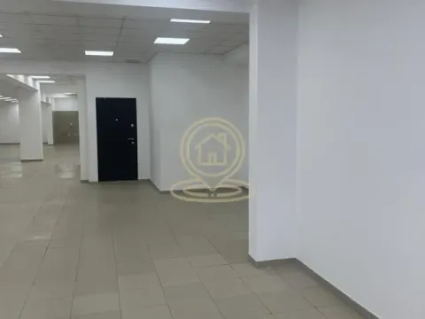 Izdavanje, poslovni prostor, 615m², Dušanovac, Voždovac Sve Podlokacije - image 2