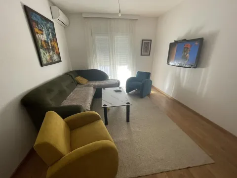 Rent, one bedroom apartment, 41m², Stari Aerodrom, Podgorica - image 1