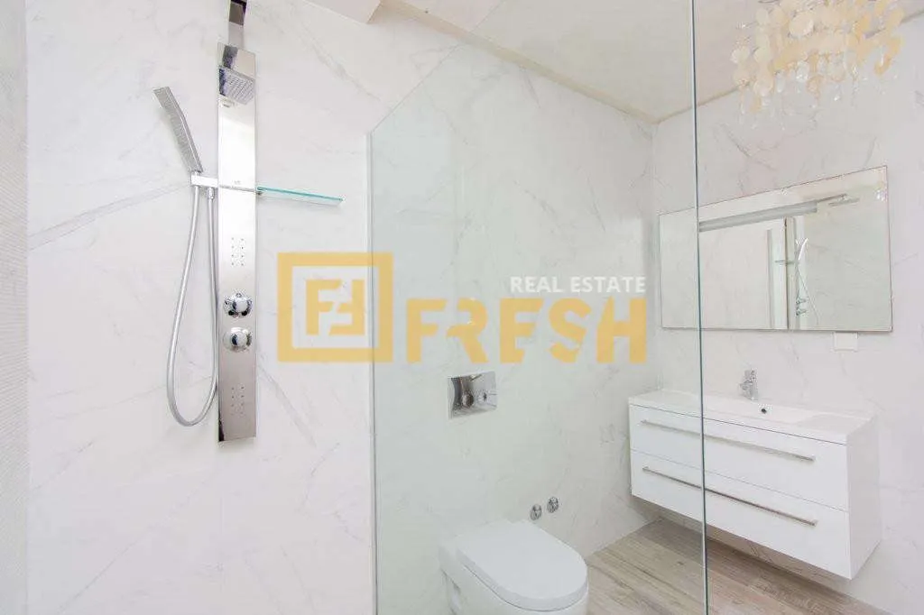Prodaja, kuća, 300m², Tivat, Crna Gora