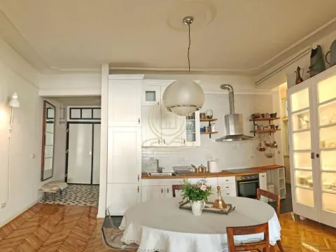 Izdavanje, trosoban stan, 141m², Kalenić Pijaca, Vračar Sve Podlokacije - image 17