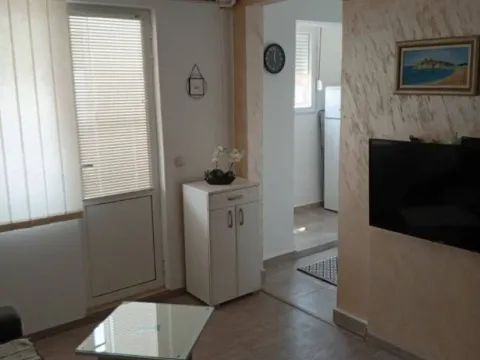 Sale, studio apartment, 27m², Stara Varoš, Podgorica - image 2