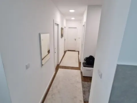 Izdavanje, trosoban stan, 81m², Bulevar, Niš - image 6