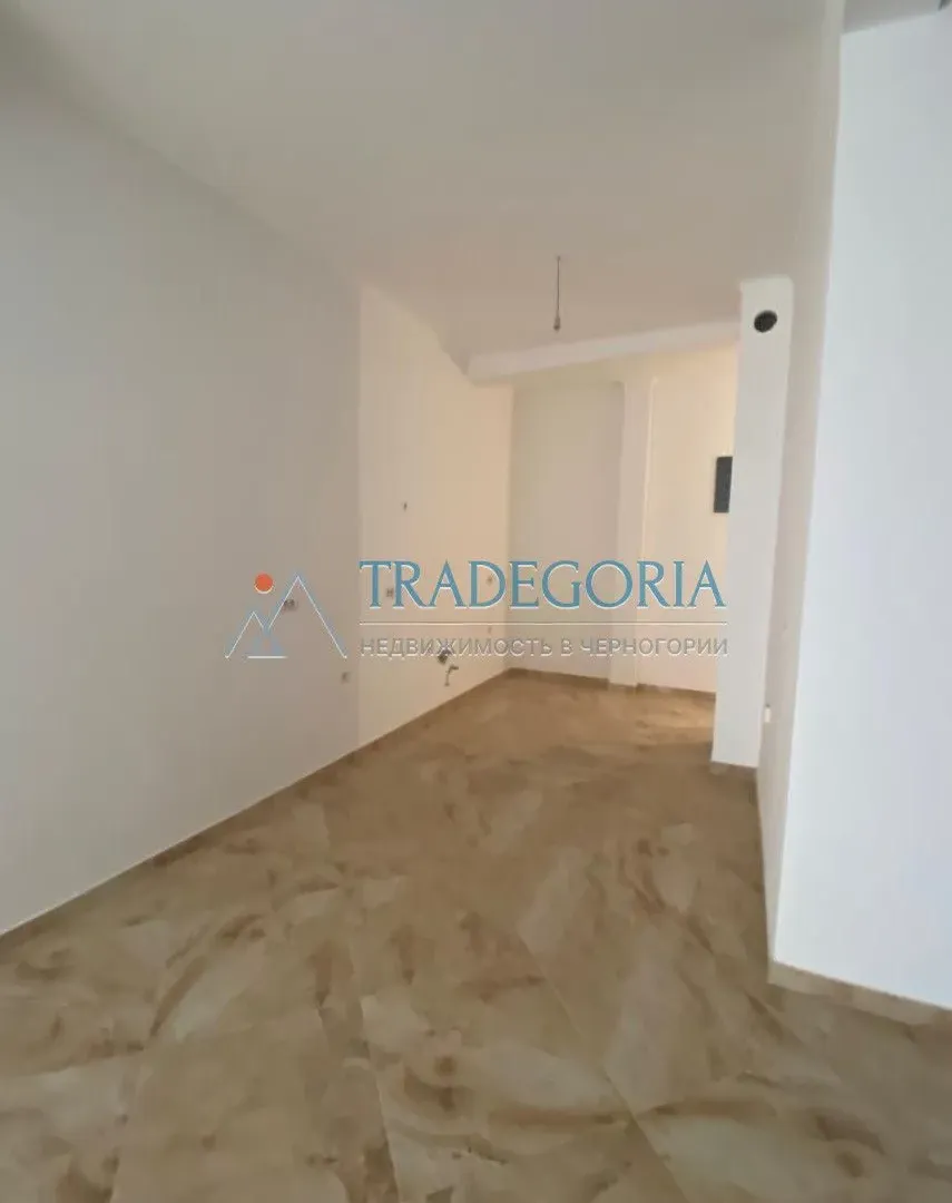 Prodaja, trosoban stan, 227m², Dobra Voda, Bar
