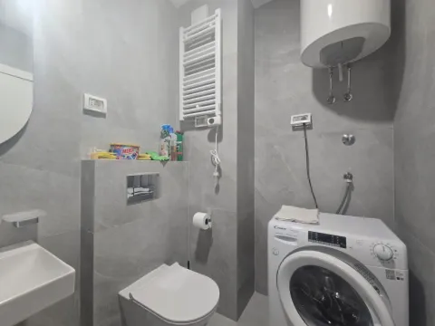 Izdavanje, jednosoban stan, 40m², Central Point, Podgorica - image 10