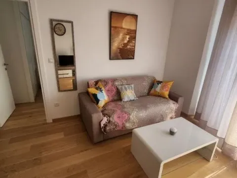 Prodaja, jednosoban stan, 38m², Bečići, Budva - image 1