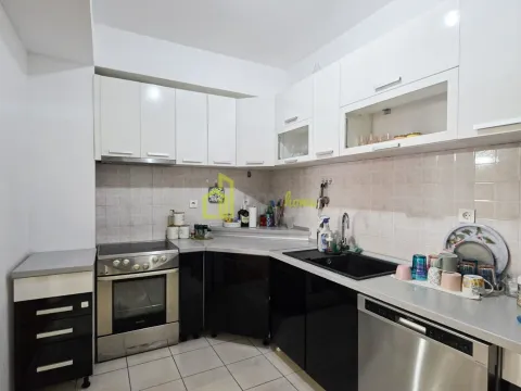 Rent, two bedroom apartment, 80m², City Kvart, Podgorica - image 5